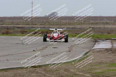 media/Jan-15-2023-CalClub SCCA (Sun) [[40bbac7715]]/Group 2/Qualifying (Sweeper)/